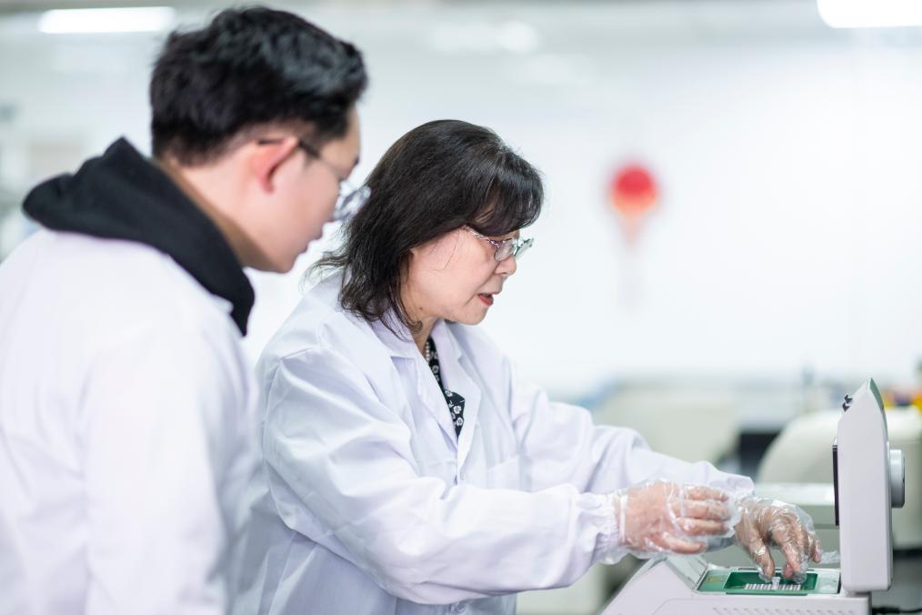 让更多安全放心的肉蛋奶端上国人餐桌CQ9传奇电子巾帼风采丨金梅林：(图2)